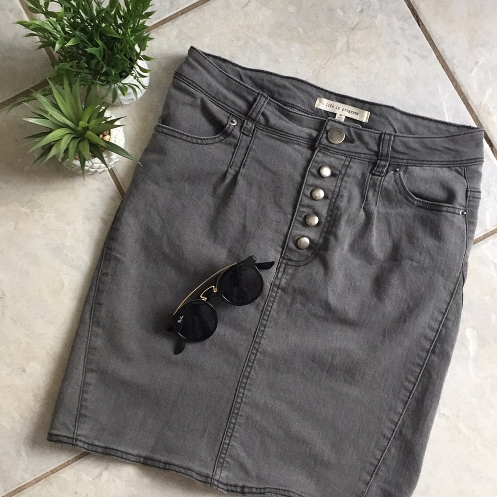 life in progress medium grey comfy jean skirt 🖤